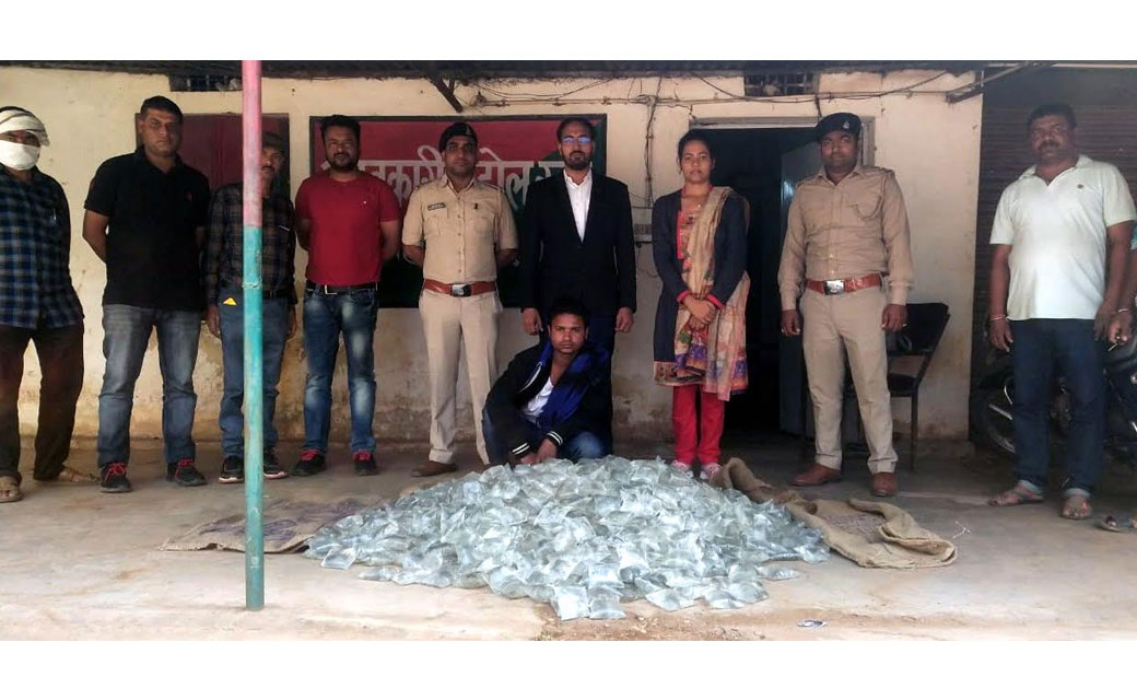 महासमुंद : 220 लीटर मदिरा के साथ आरोपी गिरफ्तार - CG Sandesh