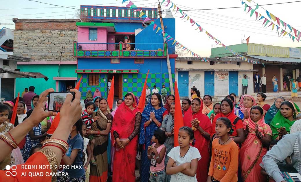 महासमुंद : सरपंच की अपील पर ग्रामीणों ने श्रीराम रैली मे भाग... - CG Sandesh