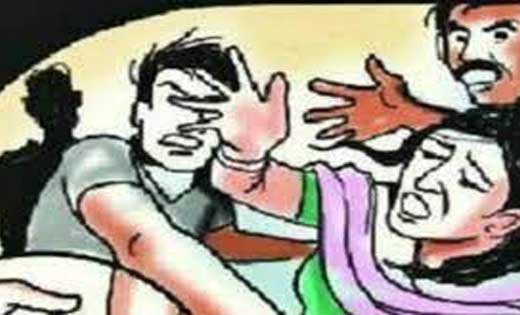 कोमाखान : बॉऊड्रीवॉल की बात को लेकर गाली गलौज व ग्लास से मार... - CG Sandesh