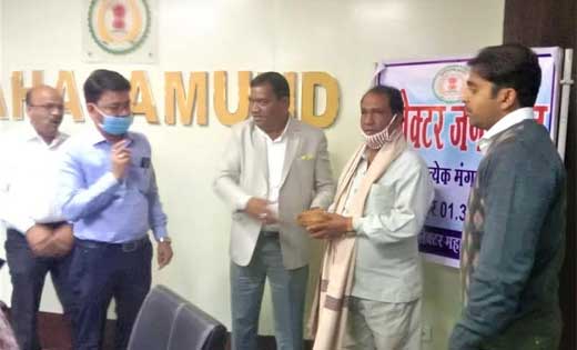 कोरोना योद्धा की तरह पूरन डड़सेना का किया गया सम्मान - CG Sandesh