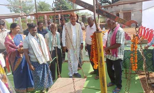 विधायक चंदन कश्यप ने भानपुरी में धान खरीदी केंद्र  का किया श... - CG Sandesh