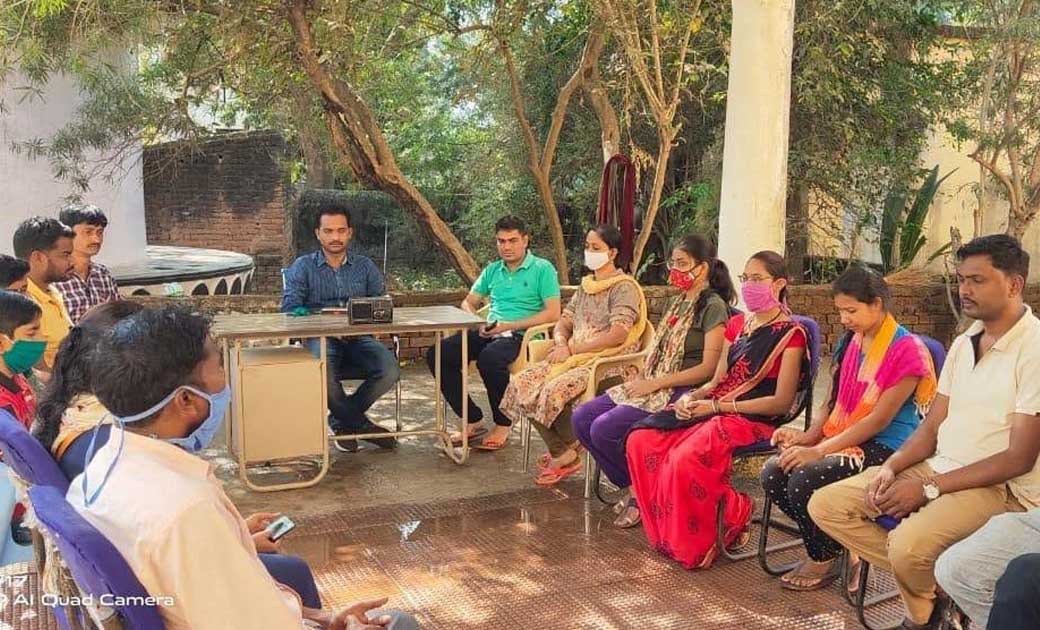 महासमुंद : ज़िले में उत्साह से सुना गया लोकवाणी - CG Sandesh