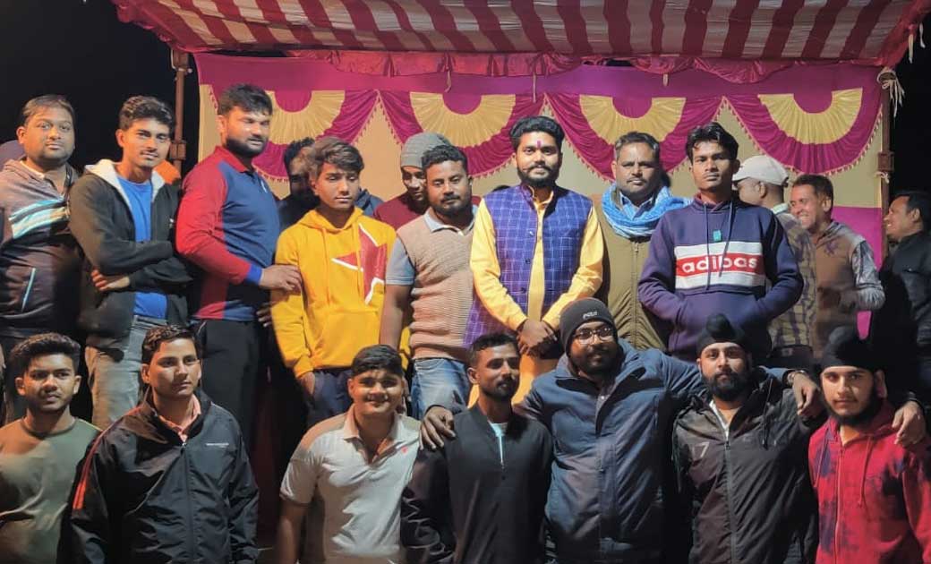 लिजेंड इलेवन क्रिकेट क्लब द्वारा तुमगांव  में हुआ रात्रि काल... - CG Sandesh