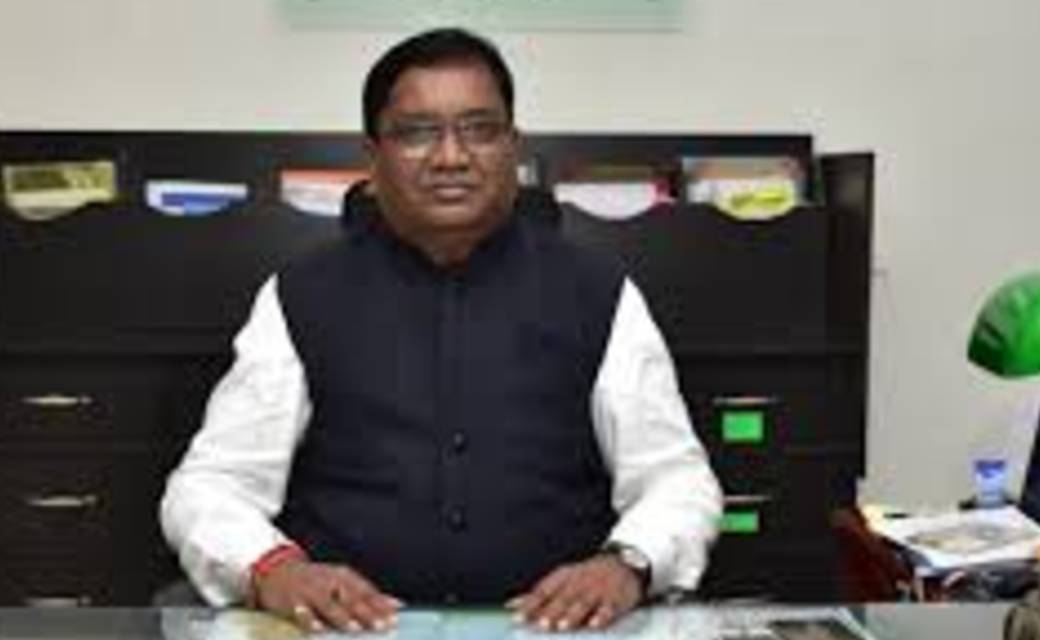 महासमुंद : कलेक्टर ने कोरोना वैक्सीन लगाने की व्यवस्थाओं की ... - CG Sandesh