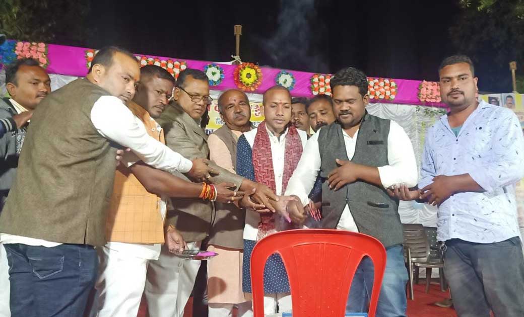 बागबाहरा : ग्राम तुपकबोरा में डांस प्रतियोगीता का आयोजन - CG Sandesh