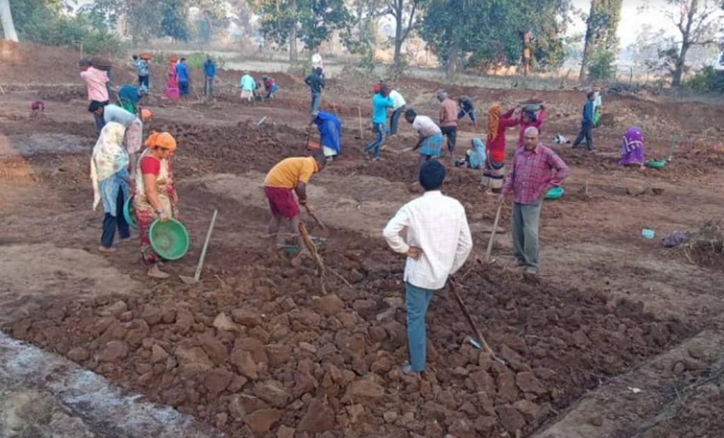महासमुन्द : पंचायत सीईओ ने जनपद के काम-काज की समीक्षा की  श्... - CG Sandesh