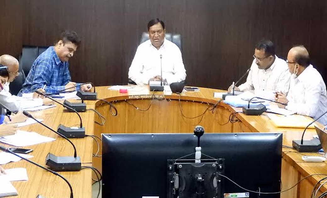 कक्षा 10वीं एवं 12वीं के विद्यार्थियों को पढ़ानें के लिए विभि... - CG Sandesh