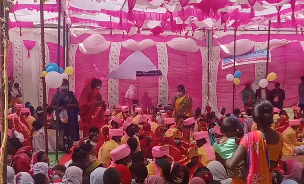 मुख्यमंत्री कन्या विवाह योजना अंतर्गत सन्ना में 56 जोड़ी सामु... - CG Sandesh