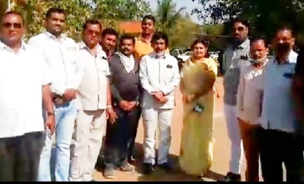 बागबाहरा  नर्रा गांव को लेकर भाजपाईयों ने की महासमुंद एस. पी... - CG Sandesh