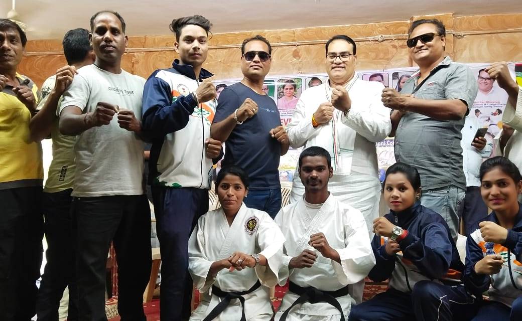 आत्म रक्षा के लिए मार्शल आर्ट सबको सीखना चाहिए-रवि भारद्वाज - CG Sandesh
