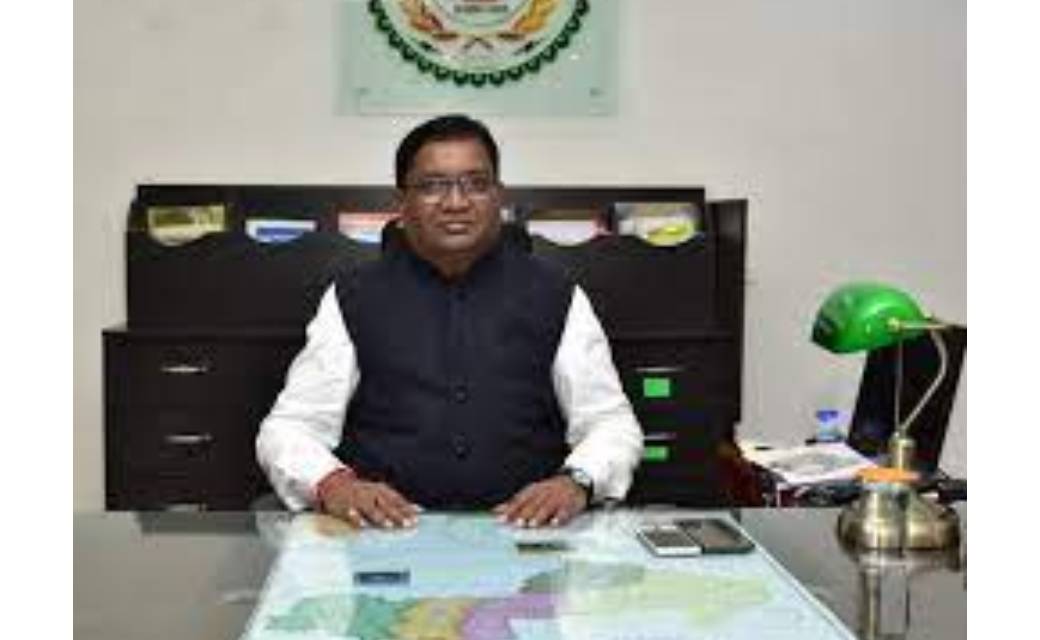 महासमुन्द : जिला मुख्यालय स्थित कंटेन्टमेन्ट जोन में जरूरतमं... - CG Sandesh