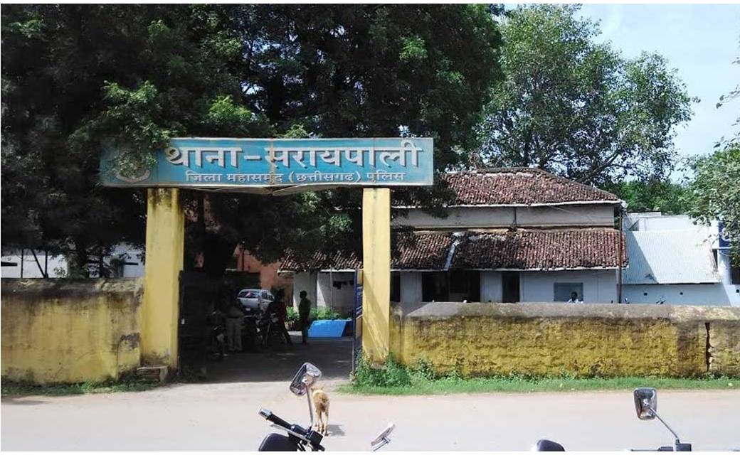 सरायपाली : पत्थर फेंककर चहरे पर हमला, जान बचाकर पुलिस थाना प... - CG Sandesh