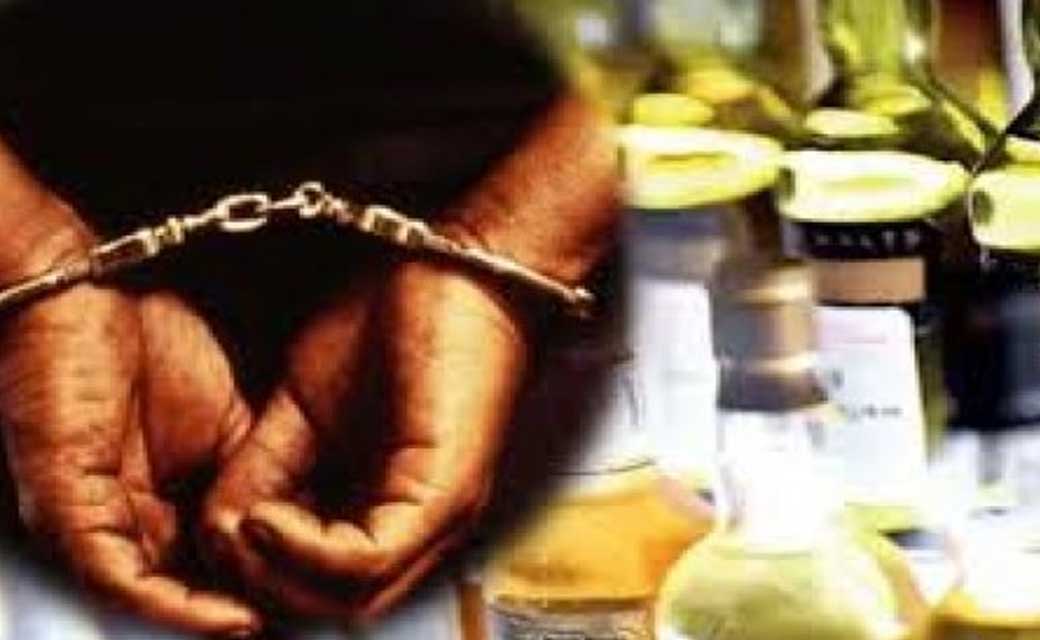 सरायपाली : शराब पिलाने की सुविधा उपलब्ध कराने वाले पर कार्यवाही.