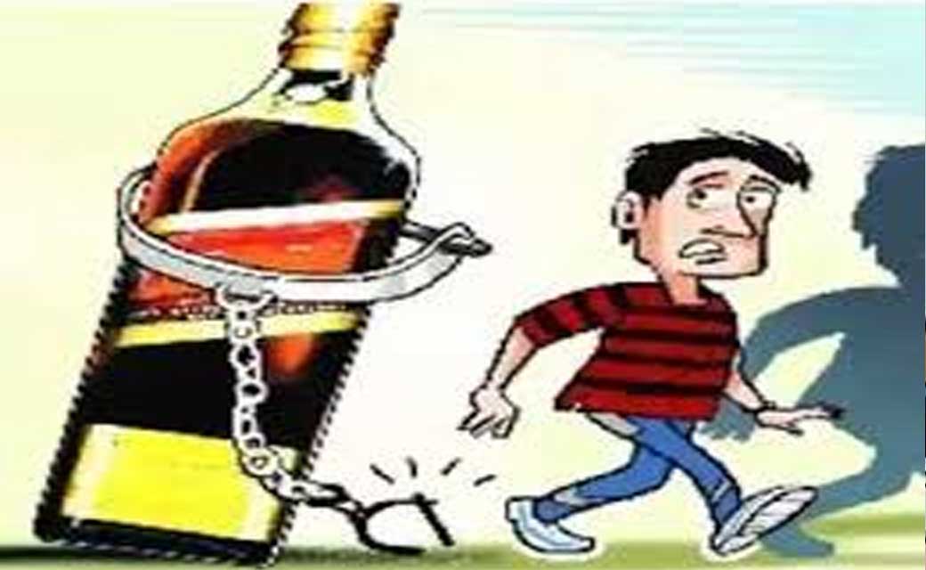 महासमुंद : 14 पौवा देशी प्लेन व 5 पौवा अंग्रेजी शराब जप्त.