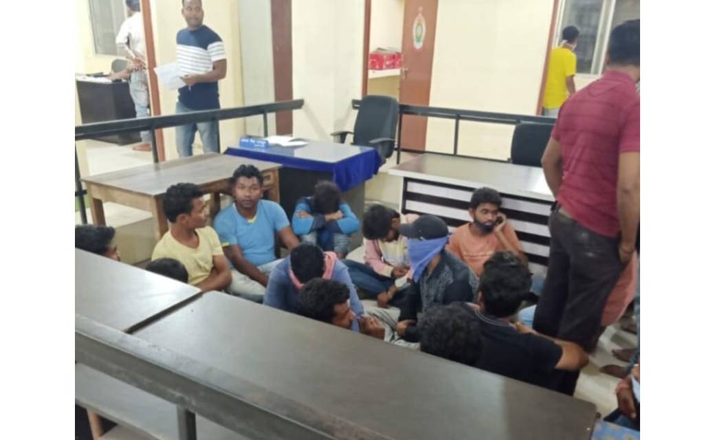 सावधान: सार्वजनिक जगहों पर शराब पीने वालों की खैर नही..पुलिस कर रही ताबड़तोड़ कार्यवाही..