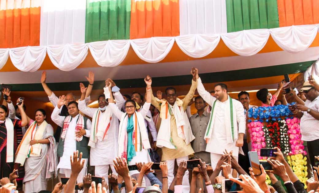 जशपुर विधायक विनय भगत के प्रभार विधानसभा धोलाई में विशाल जनस... - CG Sandesh