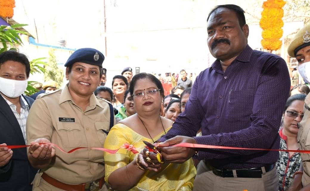 जिला महासमुंद पुलिस की अनूठी पहल:  महिला सुरक्षा व उनके अधिक... - CG Sandesh