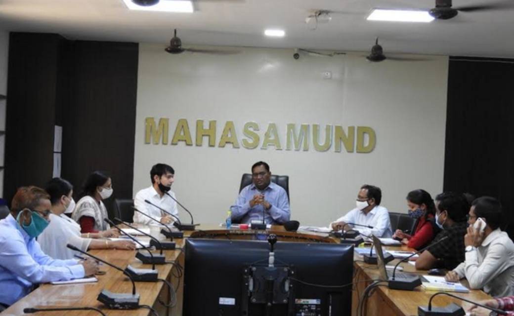 महासमुंद : कोविड-19 की रोकथाम एवं नियंत्रण के लिए पहले काम क... - CG Sandesh
