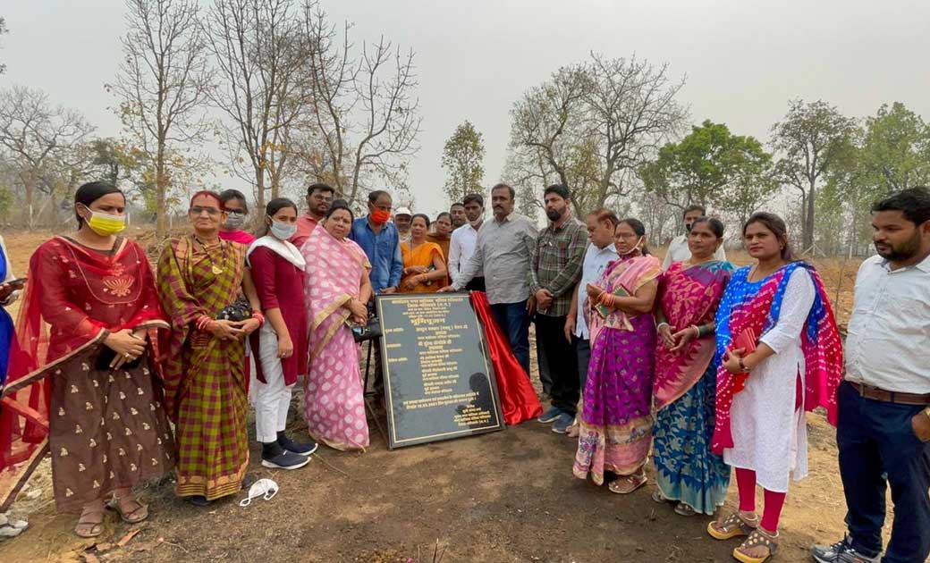 नगर पालिका पालिका अध्यक्ष गफ्फु मेमन और अन्य जनप्रतिनिधियों ... - CG Sandesh