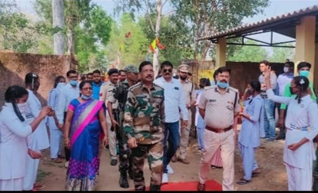 बगीचा पुलिस द्वारा चलित थाना कार्यक्रम आयोजित  - CG Sandesh