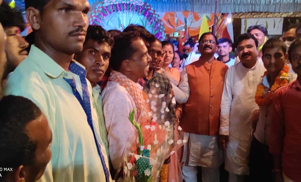 बागबाहरा : कांग्रेस की नीति से प्रभावित होकर, 54 युवाओं ने थ... - CG Sandesh