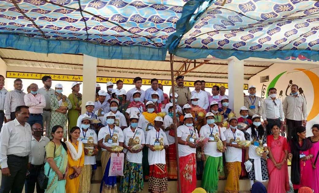 महासमुंद :  गौधन योजना : ग्रामीण क्षेत्रों में रहने वाले लोग... - CG Sandesh