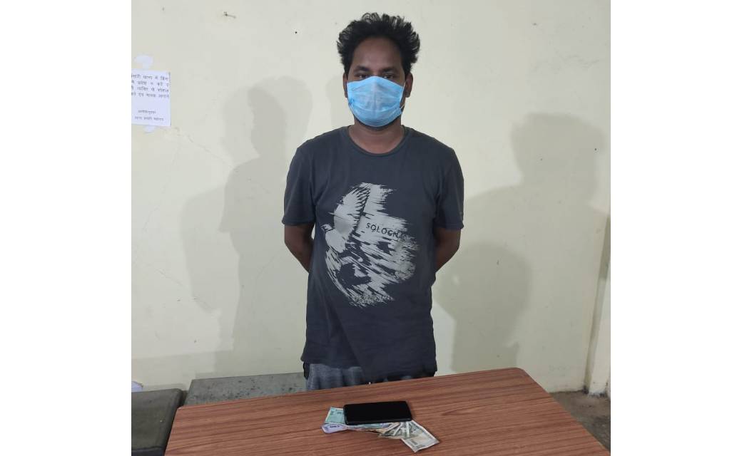 हाईटेक तरीके से आनलाईन वेबसाईट व मोबाइल एप्प में भाव देख कर मोबाइल से  खेला जा रहा था सट्टा, आरोपी गिरफ्तार