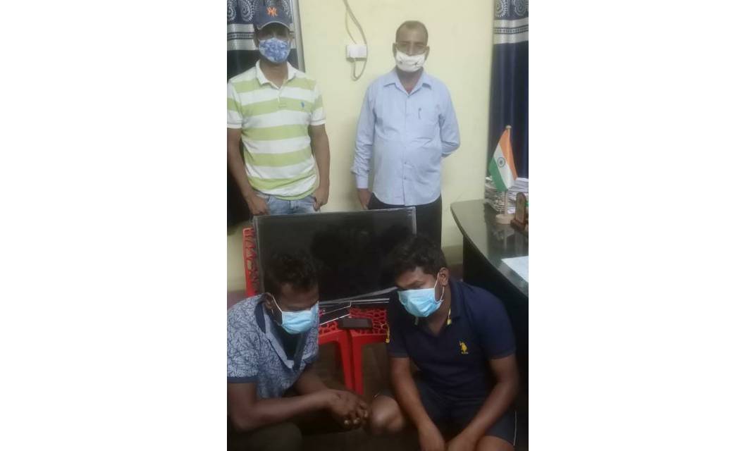 राजस्थान रॉयल्स और रॉयल चैलेंजर बैंगलोर के मैच पर सट्टा ले रहे दो आरोपी गिरफ्तार....