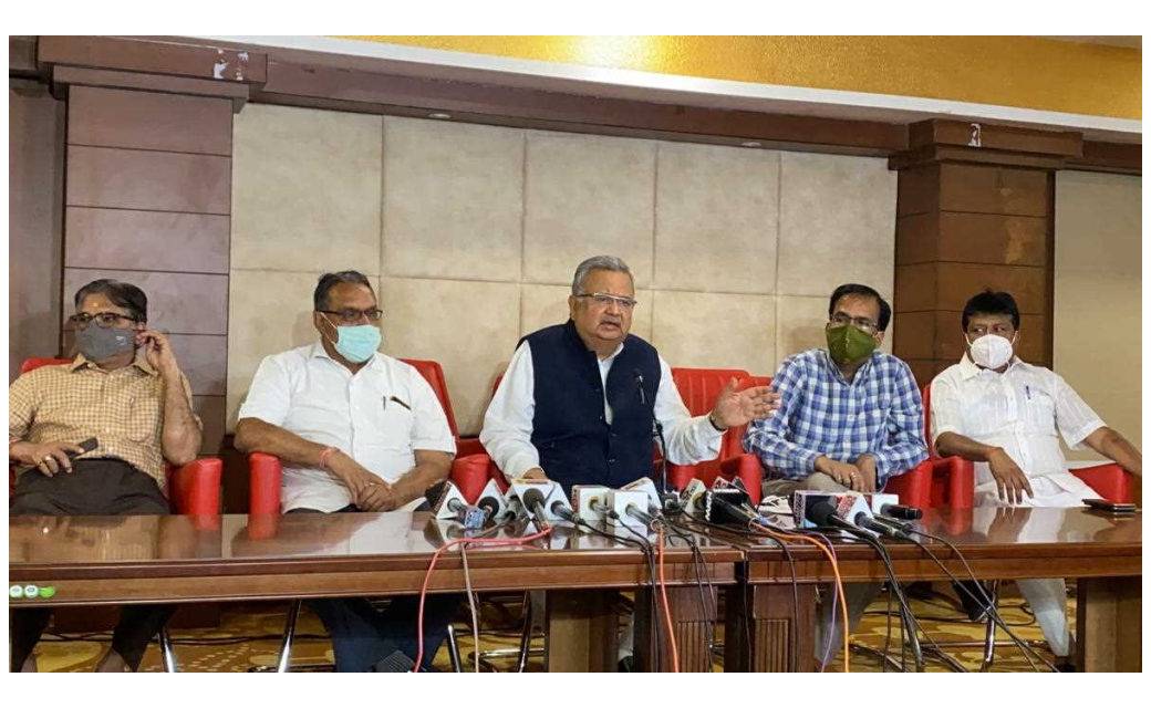 पूर्व मुख्यमंत्री रमन का आरोप CM बघेल को नही प्रदेश के हालात से सरोकार... बोले गृह मंत्री अब तक नही पहुँचे बीजापुर