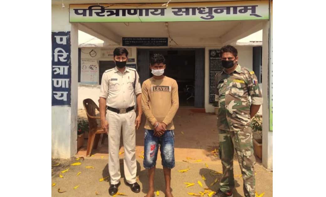 मोटर सायकल से करता था मंडी से धान की चोरी..सातवीं चोरी करते पकड़ाया 22 वर्षीय युवक..