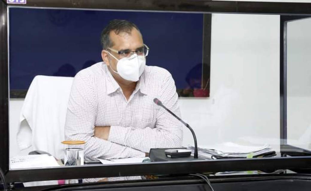 हर घर को नल से जल उपलब्ध कराने के काम पर दें विशेष ध्यान-कलेक्टर  भीम सिंह