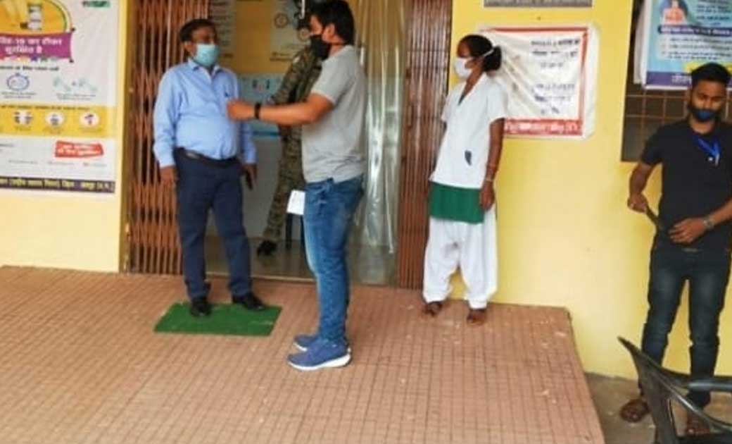 जशपुर : कलेक्टर ने प्राथमिक स्वास्थ्य केन्द्र का आकस्मिक निर... - CG Sandesh