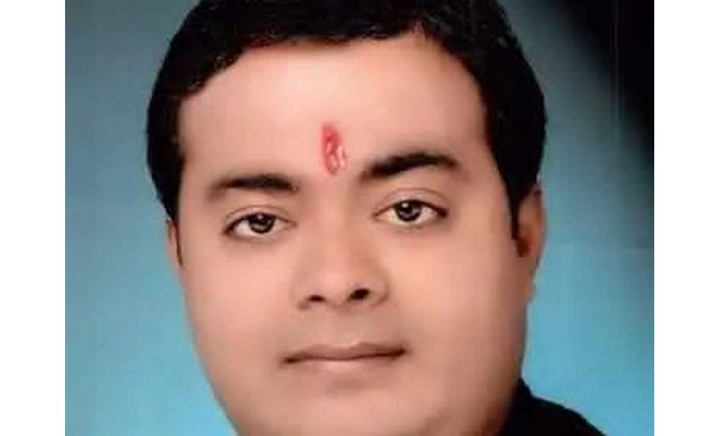 महासमुंद : कोरोना संक्रमित मरिजो के उपचार के लिए प्लाज़्मा उपलब्ध करवा,मदद कर रहे - हेमंत तिवारी