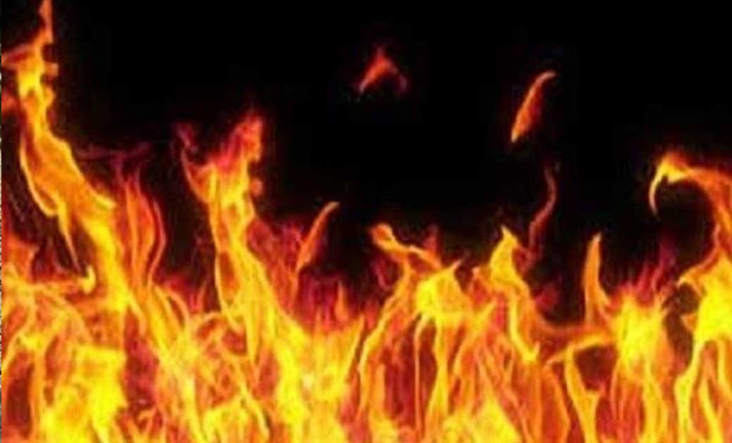 कांकेर : 107 बोरी तेन्दू पत्ता में लगाई आग, जलकर हुआ नष्ट, मामला दर्ज 