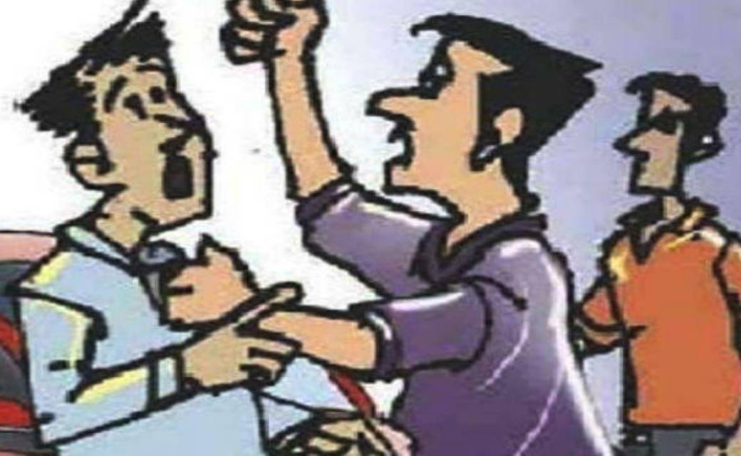 तेंदुकोना : जमीन बंटवारे को लेकर की मारपीट व गाली गलौज, मामल... - CG Sandesh