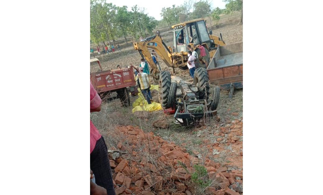 बागबाहरा:ब्रेकिंग सम्हर नाला के पास ट्रेक्टर पलटने से ,एक व्यक्ति की मौत ,मौके पर पहुंची बागबाहरा पुलिस