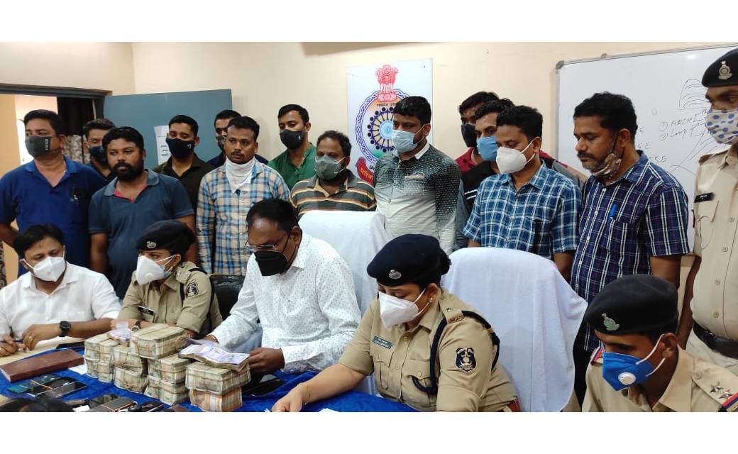 ग्राम सम्हर थाना तेन्दूकोना नेचर बास्केट फाॅर्म हाउस में सजन... - CG Sandesh