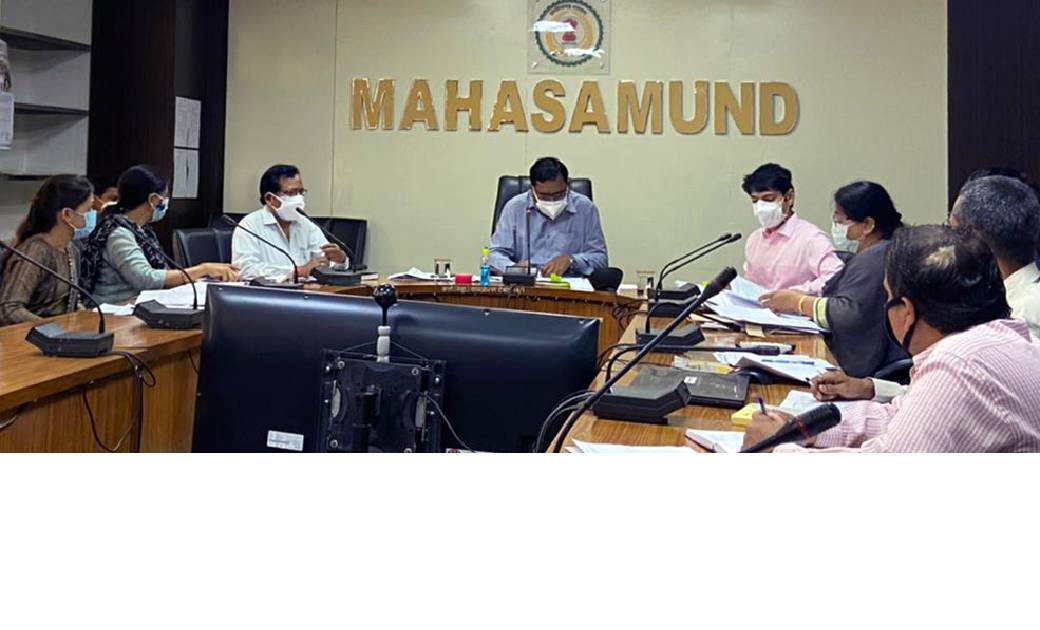 महासमुंद :कलेक्टर ने की स्वास्थ्य, महिला एवं बाल विकास, स्कू... - CG Sandesh