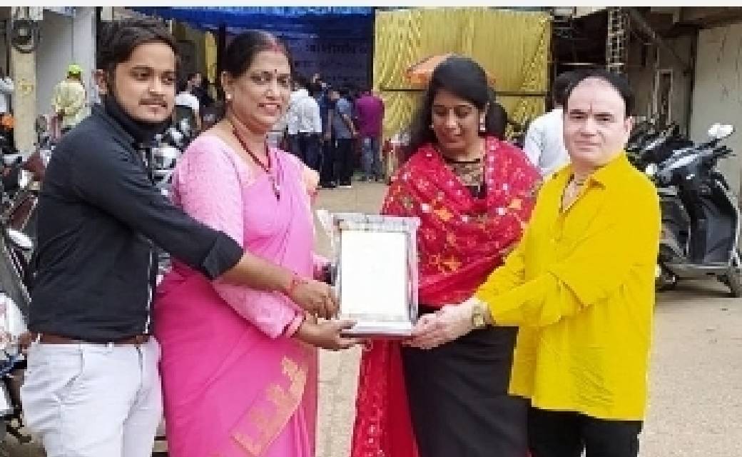 "श्रुति फाउंडेशन छत्तीसगढ़ संस्था का हुवा सम्मान"