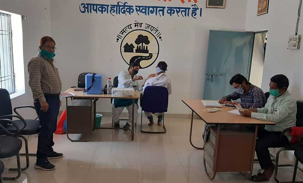 महासमुंद : ज़िले में कोरोना क़हर पर पूरी तरह काबू पाने के लि... - CG Sandesh