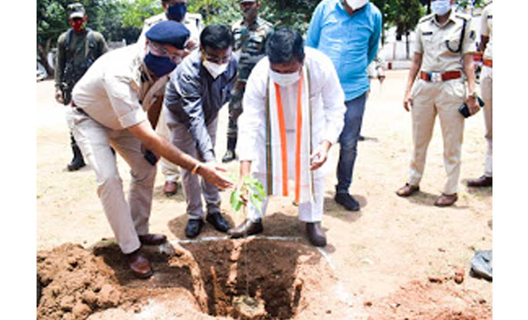 सिटी कोतवाली थाना-जशपुर परिसर स्थित सीसीटीव्ही कैमरा कंट्रोल... - CG Sandesh