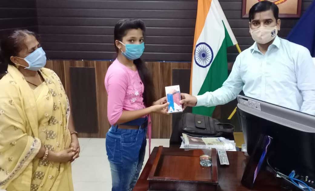 एक एसपी ऐसा भी जहां बेझिझक आम जनता सुनाते हैं अपना दर्द...रायगढ़ पुलिस कप्तान की एक और मिशाल...