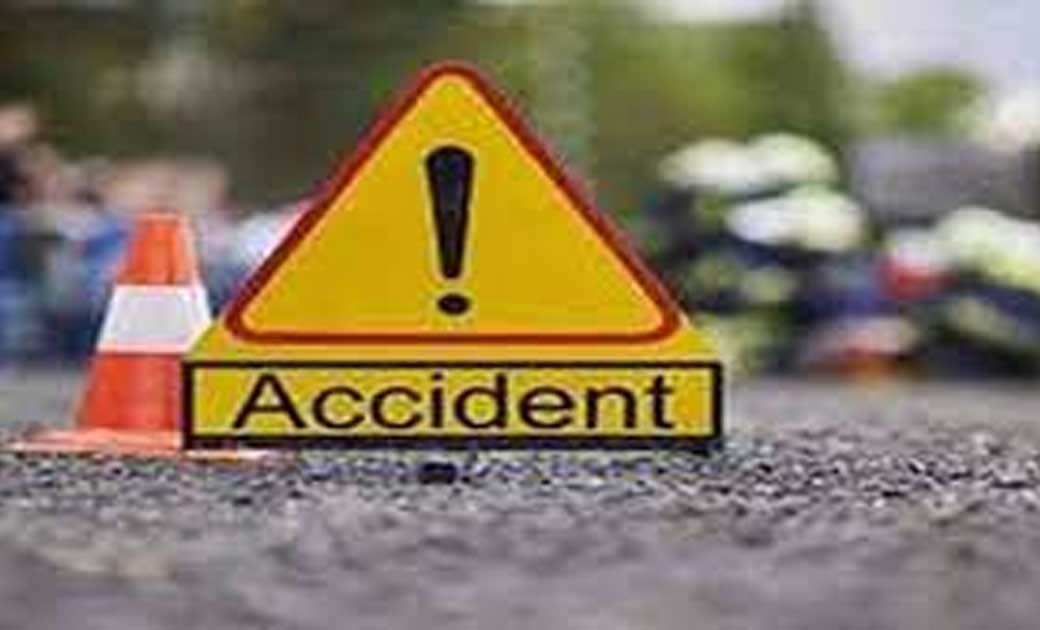 ट्रक की ठोकर से एक घायल एवं मेटाडोर क्षतिग्रस्त, मामला दर्ज.