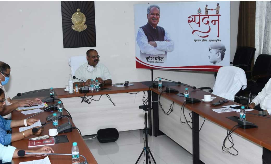 निरीक्षक ने दर्द किया बयां : कोरोना से पिता, पत्नी और बहन की मौत, बच्चों की देखभाल के लिये कोई नहीं