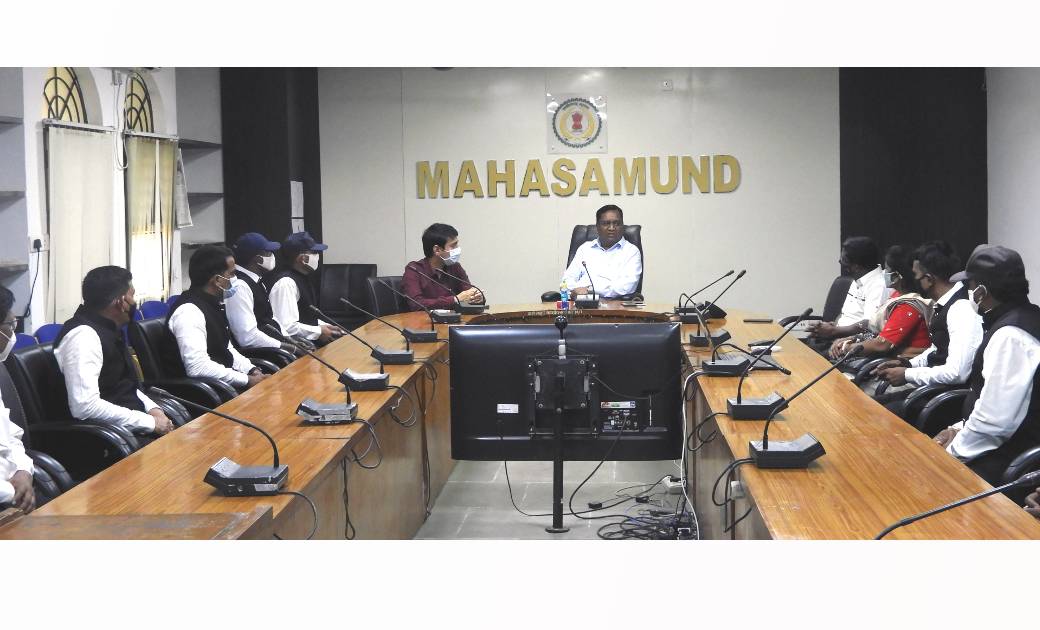 महासमुन्द: कलेक्टर ने कारगिल विजय दिवस के अवसर पर भारतीय जवा... - CG Sandesh