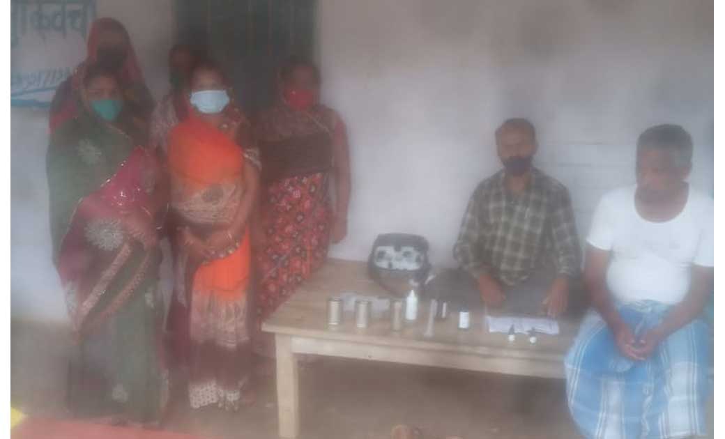 ग्राम पंचायत गाला में मितानिनों को दिया गया जल संरक्षण का प्... - CG Sandesh