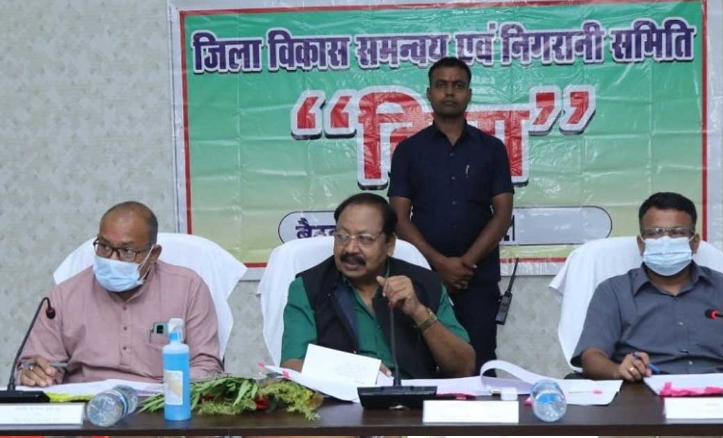 निर्माण कार्यों की गुणवत्ता सुनिश्चित करें : सांसद मंडावी