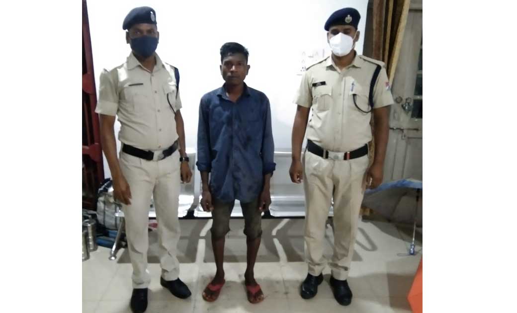 रायगढ़: रेल्वे यार्ड से प्लेट चोरी कर ले जाते एक युवक आरपीएफ के हत्थे चढ़ा...