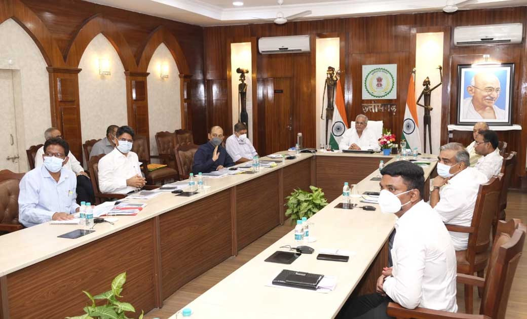 बस्तर, चित्रकोट और नारायणपुर क्षेत्र में सिंचाई के लिए इंद्रावती नदी पर लिफ्ट एरिगेशन का प्रोजेक्ट बनाएं : मुख्यमंत्री भूपेश बघेल