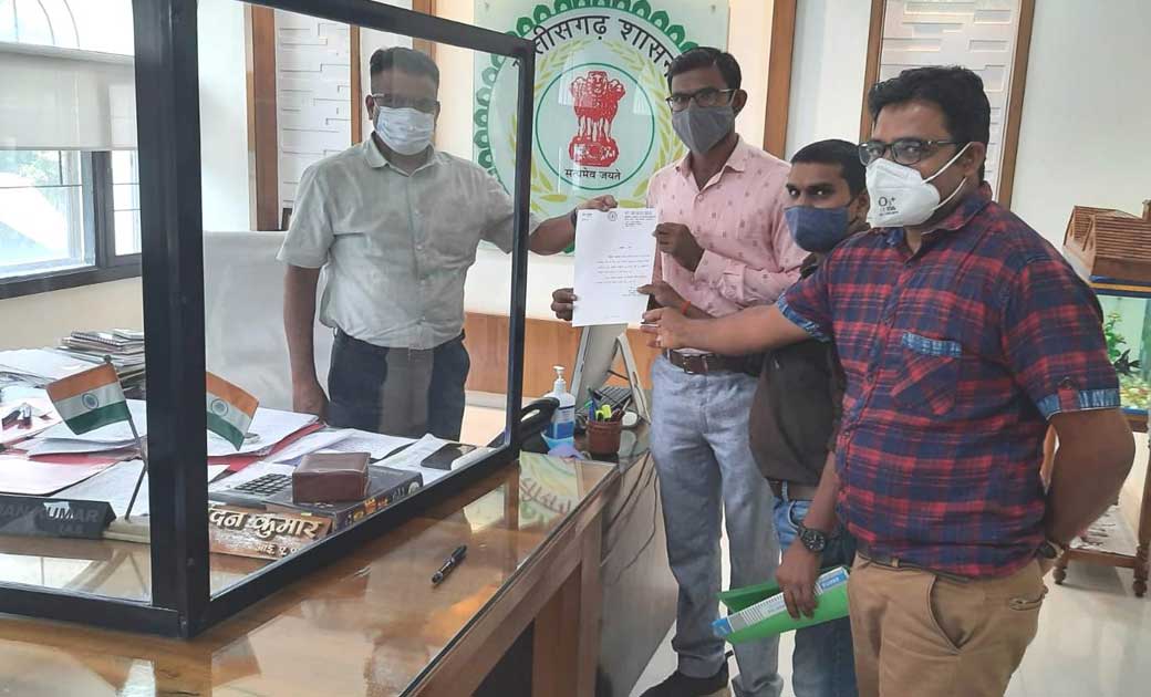 पीरामल स्वास्थ्य एवं मैनेजमेंट रिसर्च इंस्टीट्यूट द्वारा 10 ऑक्सीजन कन्सट्रेटर दान
